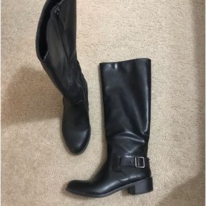 Womens black knee high vinyl riding boot. Size 8 1/2. Bought from JCP.
